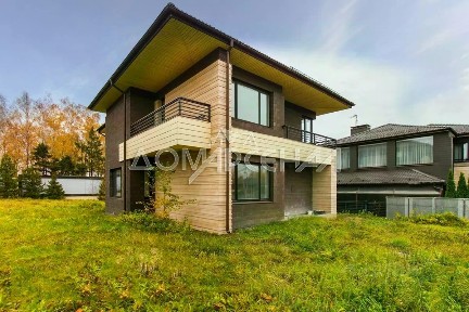 Продается 2-этажный дом, 323 м²