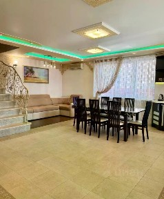 Сдается 2-этажный коттедж, 200 м²