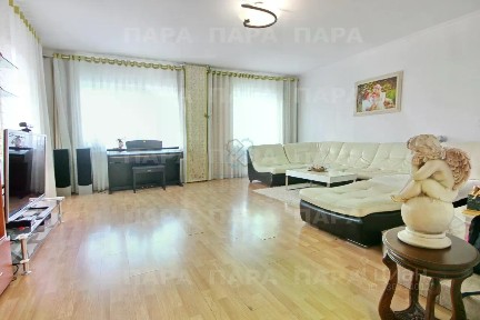 Сдается 3-этажный дом, 330 м²