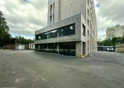 Сдается здание, 4 132 м²
