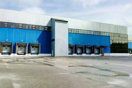 Сдается склад, 9 000 - 15 000 м²