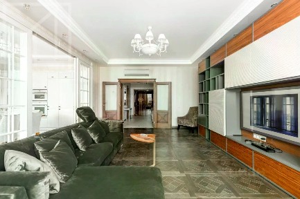 Сдается 4-комн. квартира, 150 м²