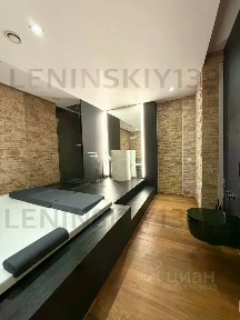 Сдается 5-комн. квартира, 158 м²