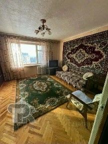 Продается 4-комн. квартира, 74 м²