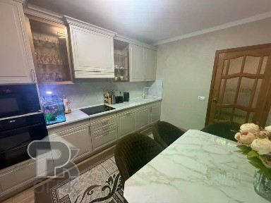 Продается 2-комн. квартира, 57 м²