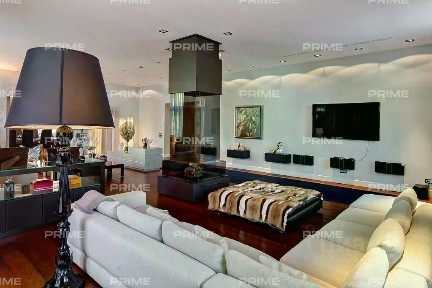 Продается 2-этажный коттедж, 1 430 м²