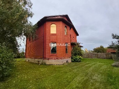 Продается 3-этажный дом, 220 м²