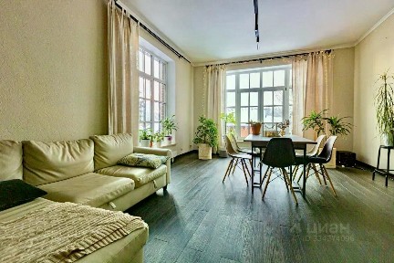 Продается 2-этажный дом, 300 м²