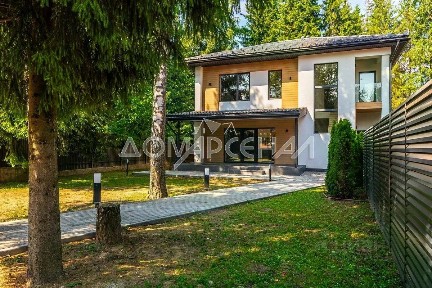 Продается 2-этажный дом, 247,2 м²