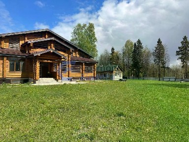 Продается 2-этажный дом, 770 м²