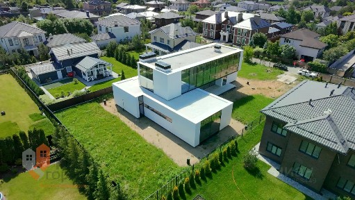 Продается 2-этажный коттедж, 585 м²