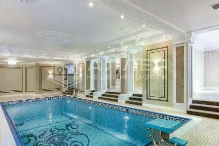 Продается 4-этажный коттедж, 1 670 м²