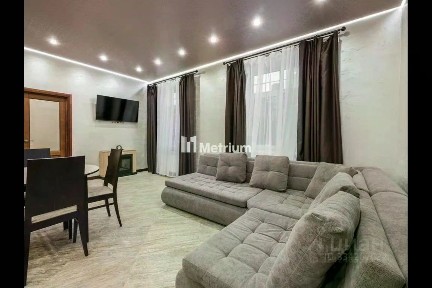 Продается 3-этажный таунхаус, 160 м²