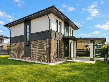 Продается 2-этажный дом, 238 м²