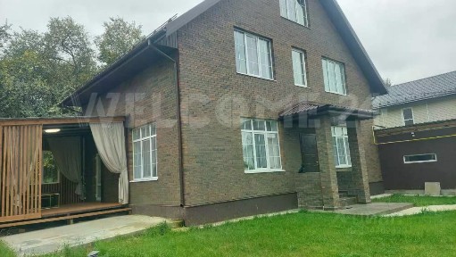 Продается 3-этажный дом, 211,9 м²