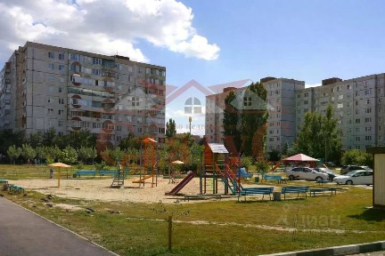 Продается 4-комн. квартира, 81 м²