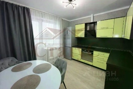Продается 2-комн. квартира, 64 м²