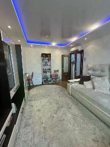 Продается 4-комн. квартира, 82 м²