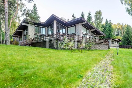 Продается 1-этажный дом, 350 м²