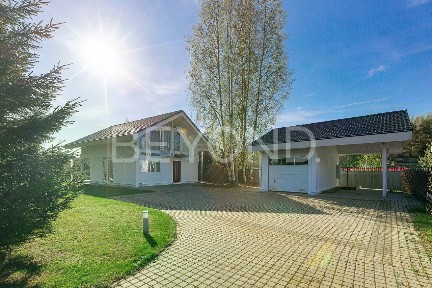 Продается 2-этажный дом, 162 м²