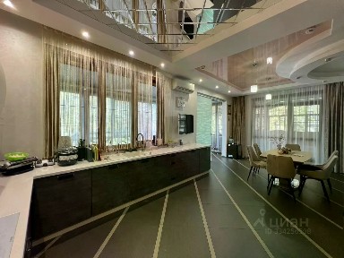 Продается 3-этажный коттедж, 253,9 м²