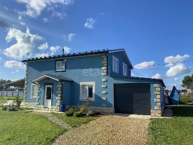 Сдается 2-этажный дом, 190 м²