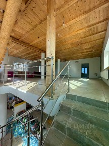 Сдается 2-этажный дом, 200 м²