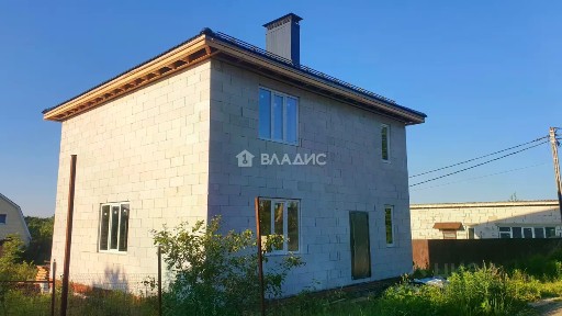 Продается 2-этажный дом, 140 м²