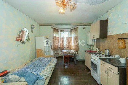 Продается 1/2 часть дома, 120 м²