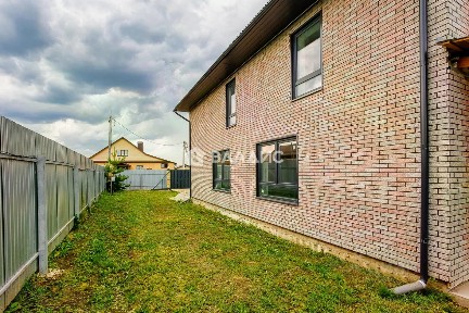Продается 2-этажный дом, 191,8 м²