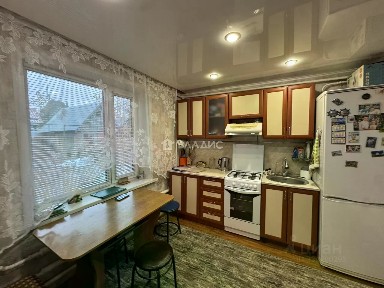 Продается 1/2 часть дома, 63,7 м²