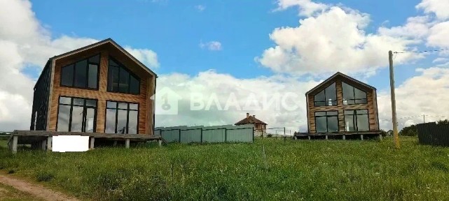 Продается 2-этажный дом, 130 м²