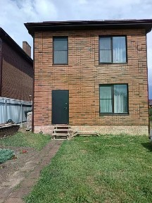 Продается 2-этажный дом, 130 м²