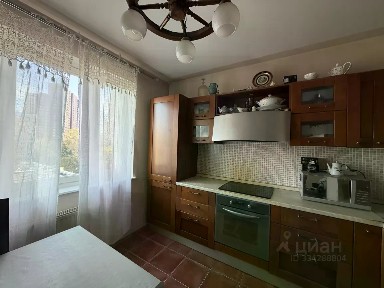Продается 4-комн. квартира, 76,4 м²
