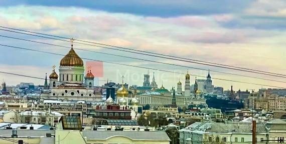 Продаются 4-комн. апартаменты, 180 м²