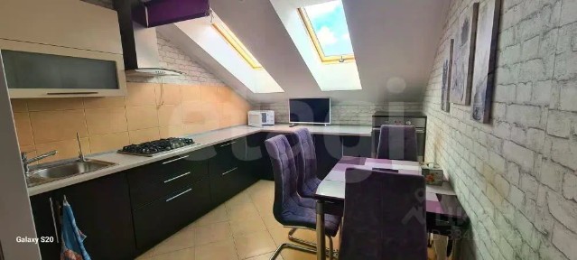 Продается 2-комн. квартира, 72,1 м²