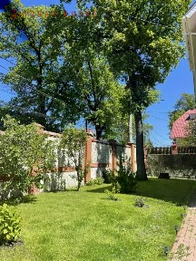 Продается 3-этажный коттедж, 300 м²