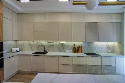 Продается 3-этажный таунхаус, 246,2 м²