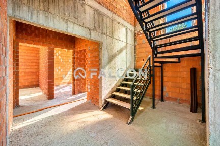 Продается 2-этажный дом, 200 м²