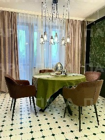 Сдается 4-комн. квартира, 135 м²