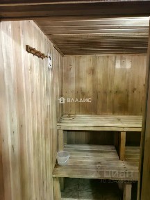Сдается 2-этажный дом, 180 м²