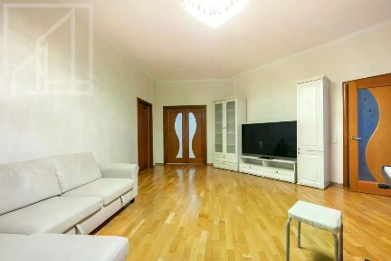 Сдается 4-комн. квартира, 149,5 м²