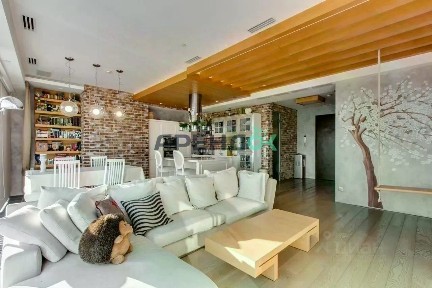 Сдается 2-комн. квартира, 108 м²