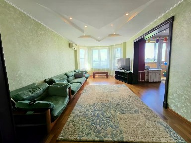 Продается 2-комн. квартира, 64 м²