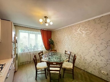 Продается 2-комн. квартира, 61,7 м²