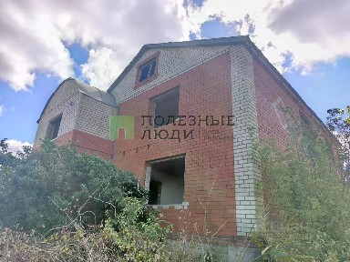 Продается 3-этажный дом, 200 м²