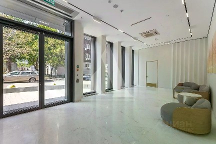 Продаются 4-комн. апартаменты, 124 м²