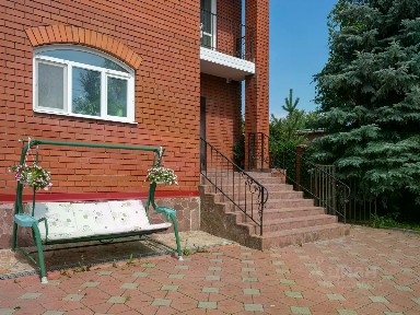 Сдается 3-этажный коттедж, 260 м²