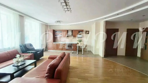 Продается 2-комн. квартира, 74 м²