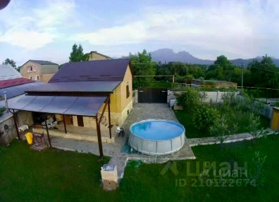 Сдается 2-этажный дом, 100 м²